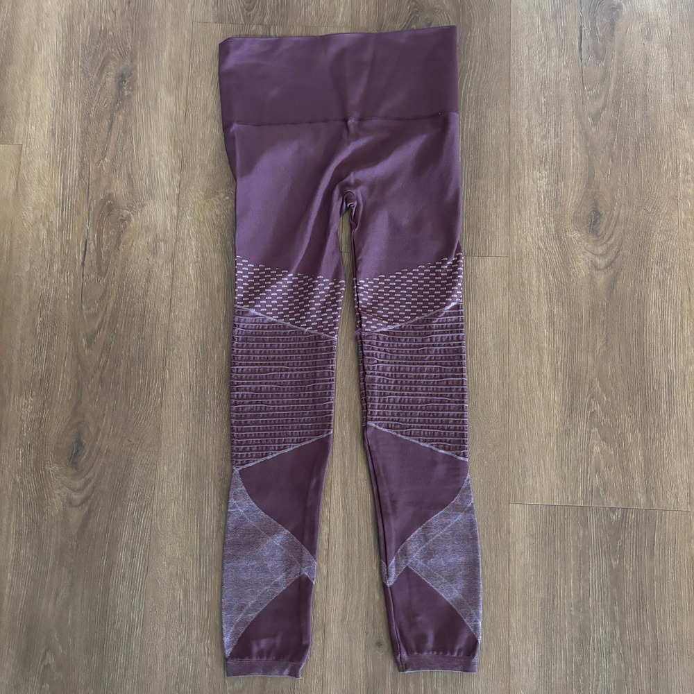 SPANX Large Seamless Moto Leggings Purple Textured Athletic Workout NWT $88 - Picture 4 of 7